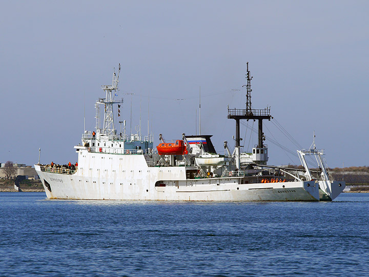 Hydrographic ship Donuzlav of the Russian Black Sea Fleet leaving Sevastopol harbor