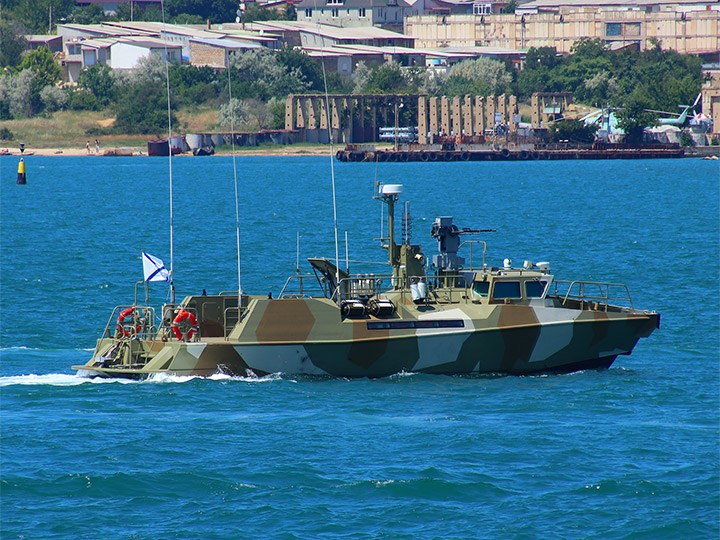 jAnti-Saboteur Boat P-413, Sevastopol Harbor