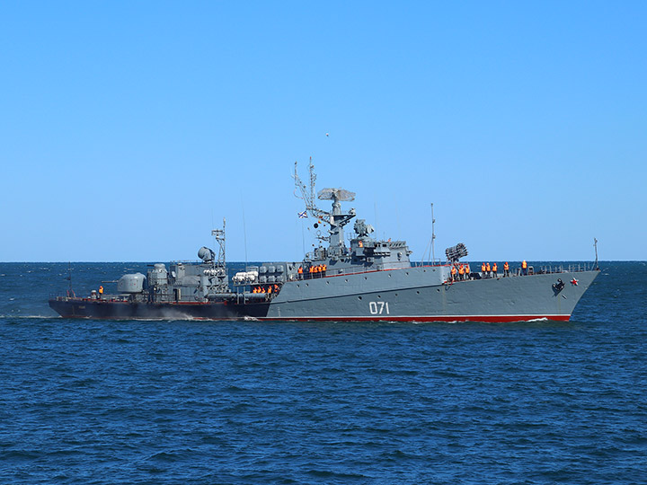 RFS 071 Suzdalets at the roadstead of Sevastopol Harbor
