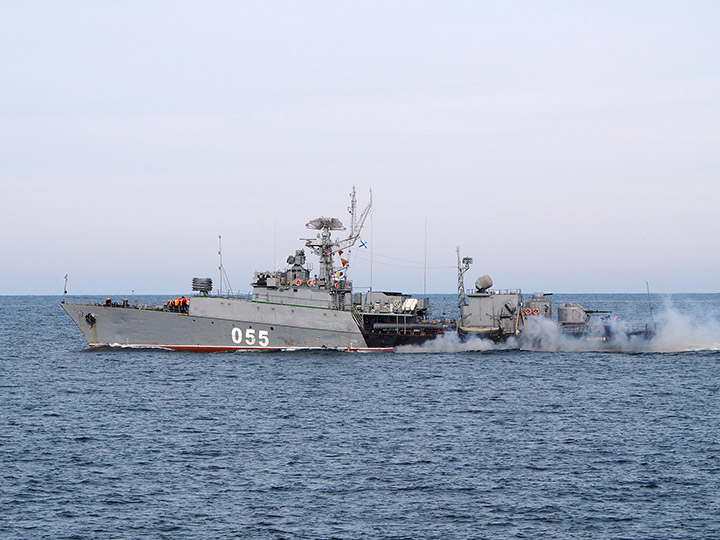 ASW Corvette Kasimov leaving Sevastopol harbor