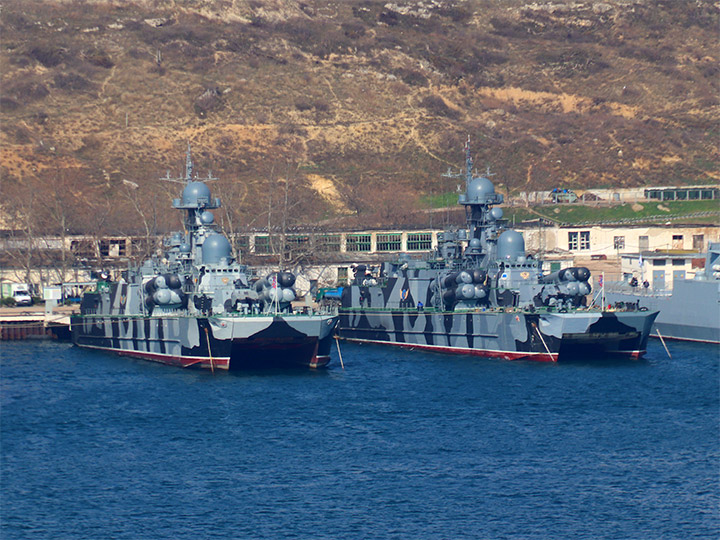 Two missile corvettes of Project 1239 in Sevastopol