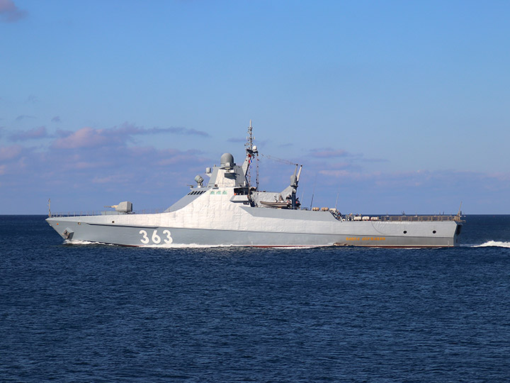 Patrol Ship Pavel Derzhavin leaves Sevastopol for testing at sea