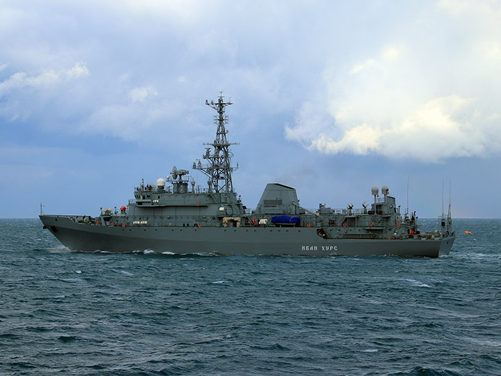 Intelligence Ship Ivan Khurs leaving Sevastopol harbor