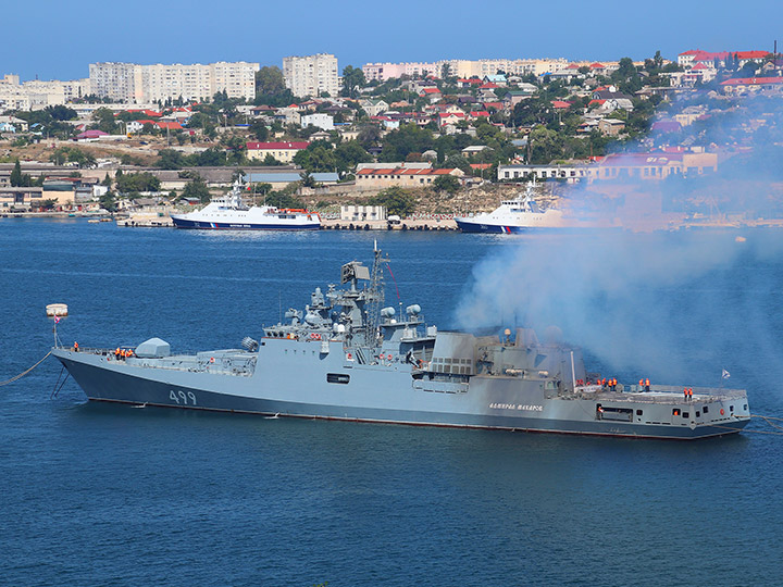 RFS 499 Admiral Makarov frigate, Sevastopol Harbor