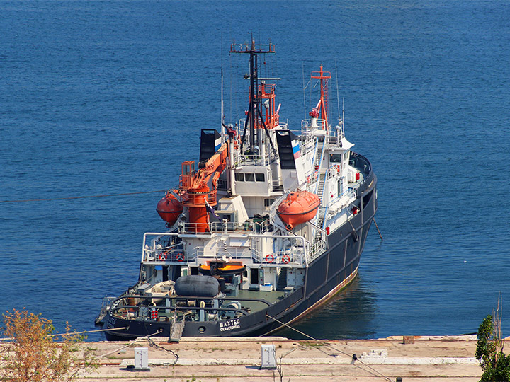Salvage Tug Shakhter into the Sevastopol Harbor, Crimea