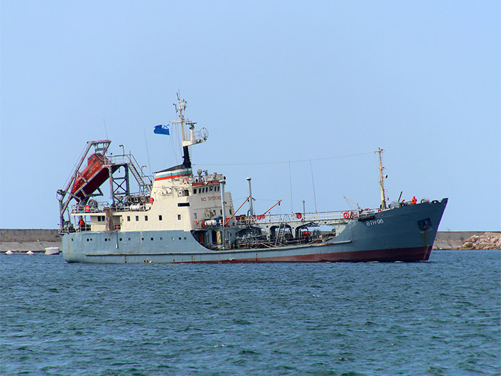 Small Seagoing Tanker VTN-96, Sevastopol bay