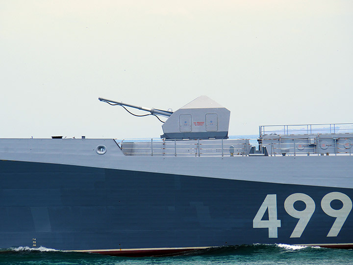 100-мм универсальная артустановка А-190-01 на фрегате "Адмирал Макаров"