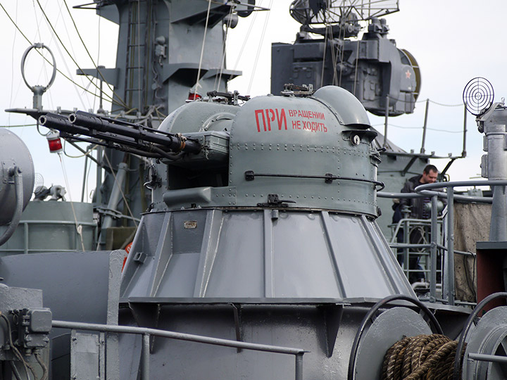 Корабельная зенитная установка АК-230 с автоматами НН-30