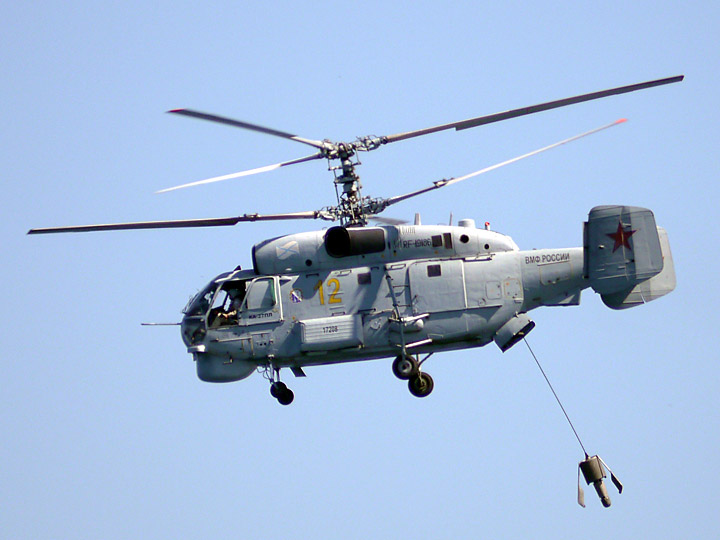 Противолодочный вертолет Ка-27ПЛ Черноморского флота, бортовой "12 желтый"