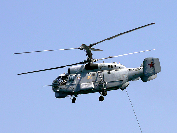 Противолодочный вертолет Ка-27ПЛ Черноморского флота, бортовой "06 желтый"