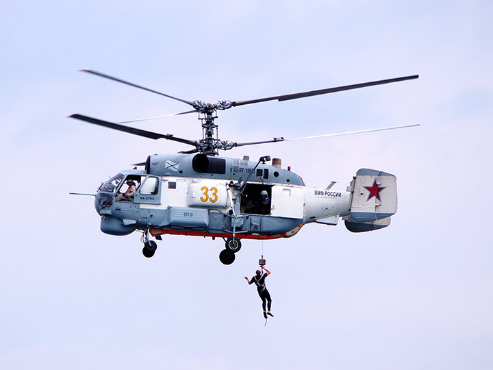 Поисково-спасательный вертолет Ка-27ПС Морской авиации ЧФ, бортовой "33 желтый", рег. RF-19683