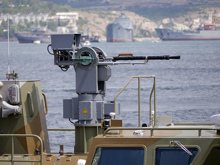 Боевой модуль "Управа-Корд" (калибр 14,5 мм) на противодиверсионном катере П-345 Черноморского флота