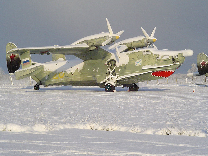 Бе-12 - Противолодочный самолет-амфибия