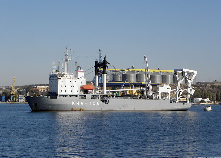 Crane ship "KIL-158"