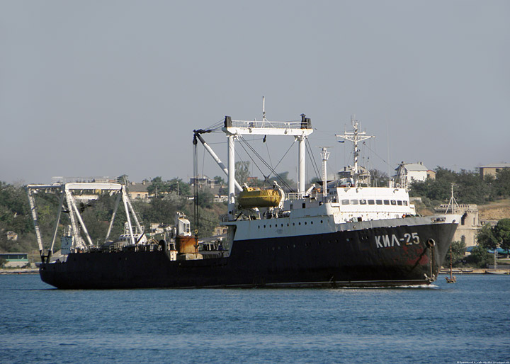 Crane ship "KIL-25"