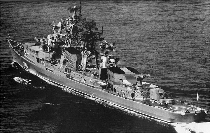Большой противолодочный корабль "Решительный" Черноморского Флота на боевой службе