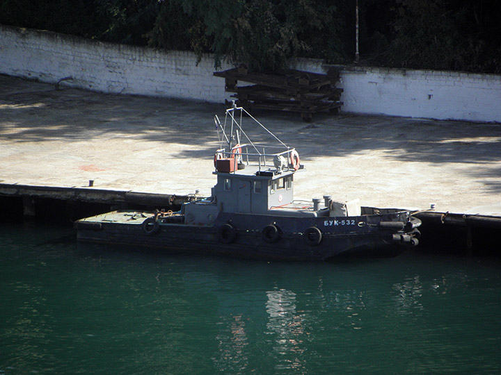 Буксирный катер "БУК-532" в Килен-бухте Севастополя