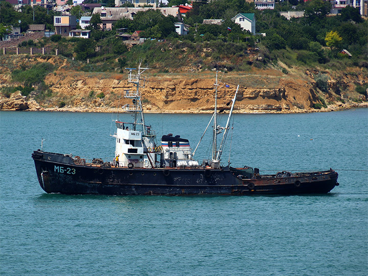 Морской буксир МБ-23 ЧФ РФ в Севастопольской бухте