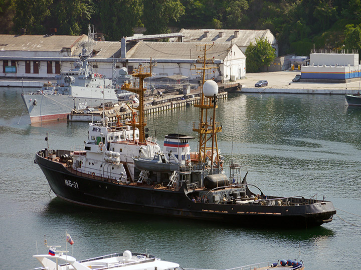 Морской буксир "МБ-31" в Севастополе