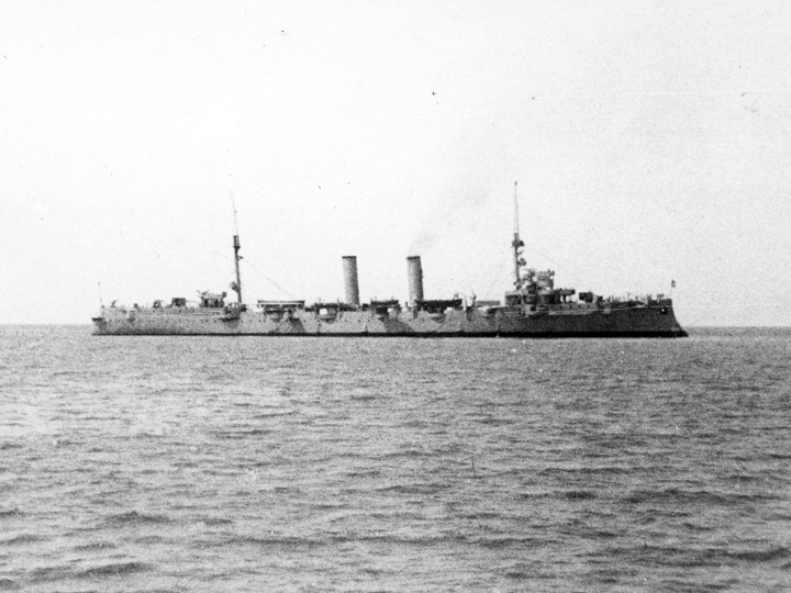 Крейсер "Коминтерн" Черноморского флота в июне 1941 года