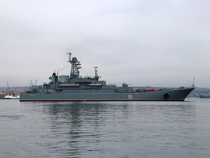 БДК "Азов" Черноморского флота в Севастополе