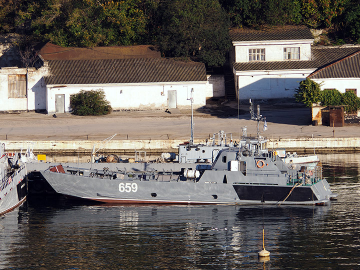 Air-cavity Fast Landing Craft D-199, Black Sea Fleet