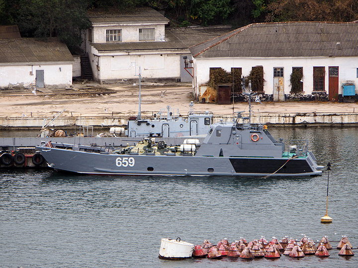 Air-cavity Fast Landing Craft D-199 with BTR-82A armored personnel carrier