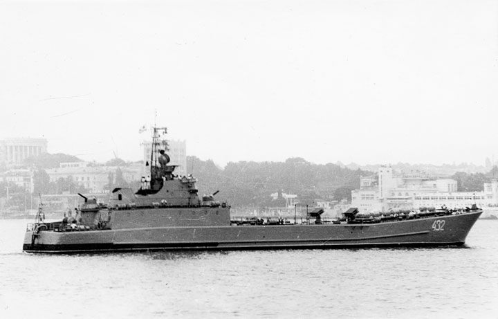 Средний десантный корабль "СДК-154" Черноморского флота