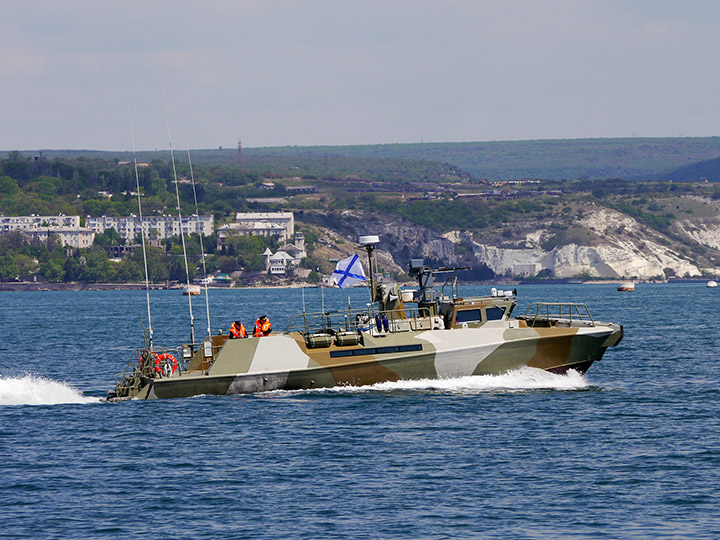 Противодиверсионный катер "П-345" Черноморского флота на ходу