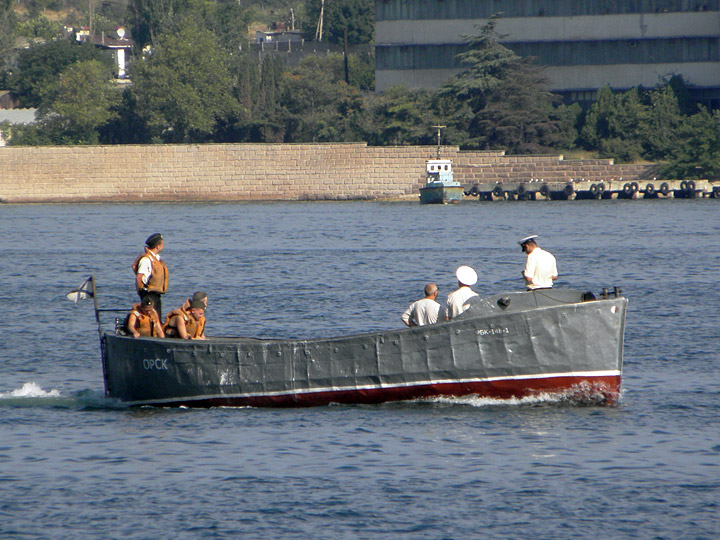 Рейдовый барказ "РБК-148-1" Черноморского Флота - с БДК "Орск"