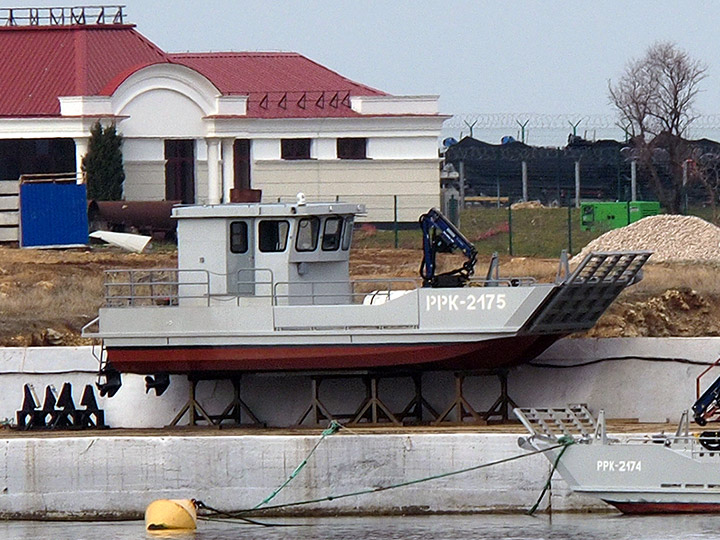 Рабочий рейдовый катер "РРК-2175" Черноморского флота