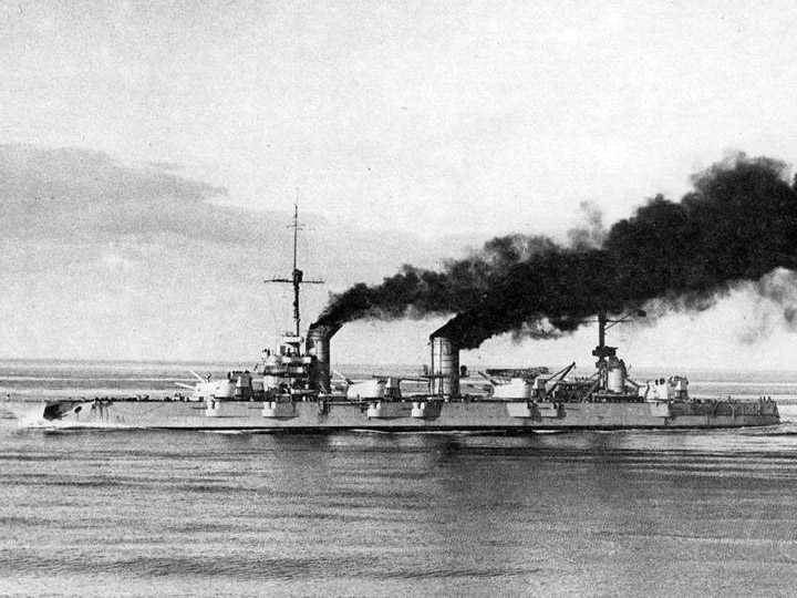 Dreadnought "Parizhskaya Kommuna"