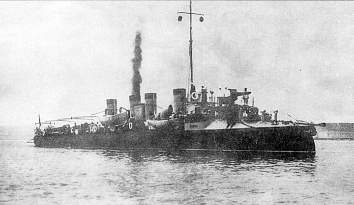 Миноносец "Заветный" Черноморского флота после вступления в строй