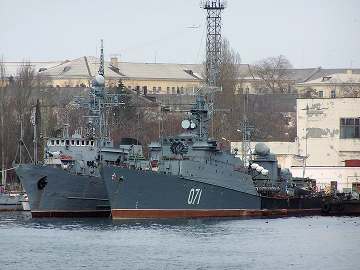 Малый противолодочный корабль "Суздалец" Черноморского Флота
