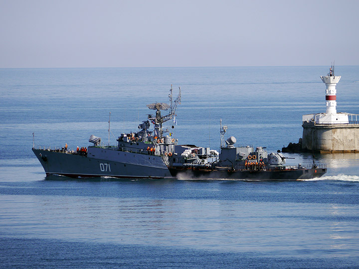 МПК "Суздалец" Черноморского флота выходит в море