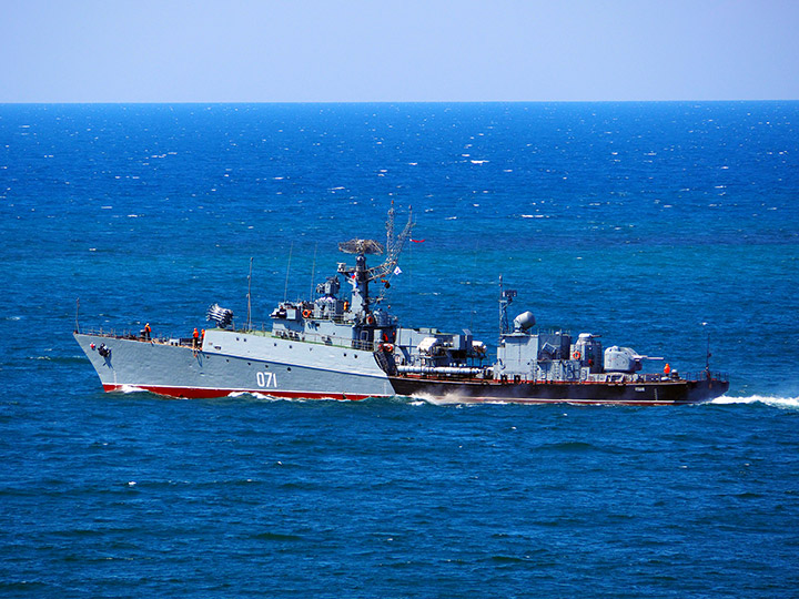 Малый противолодочный корабль "Суздалец" Черноморского флота