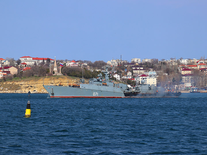 Corvette Suzdalets passes through the the Sevastopol Harbor