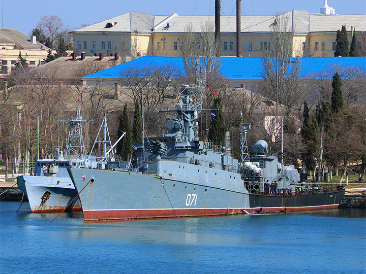 Corvette Suzdalets - Project 1124M anti-submarine corvette