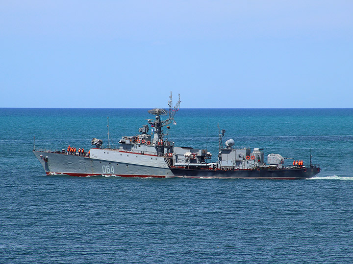 МПК "Муромец" Черноморского флота выходит в море