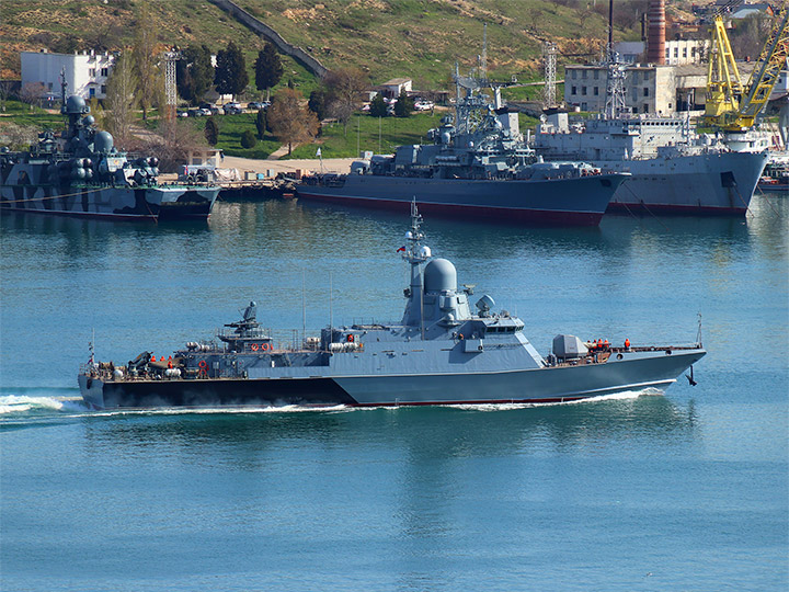 The RFS Tsiklon, a Karakurt Class missile corvette