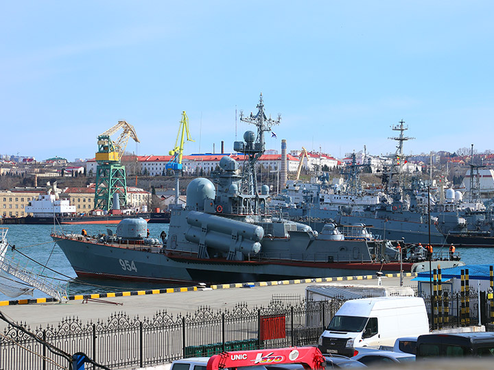 Missile Corvette Ivanovets, Southern Bay, Sevastopol