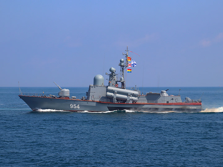 RFS 954 Ivanovets - Tarantul III Class guided missile corvette