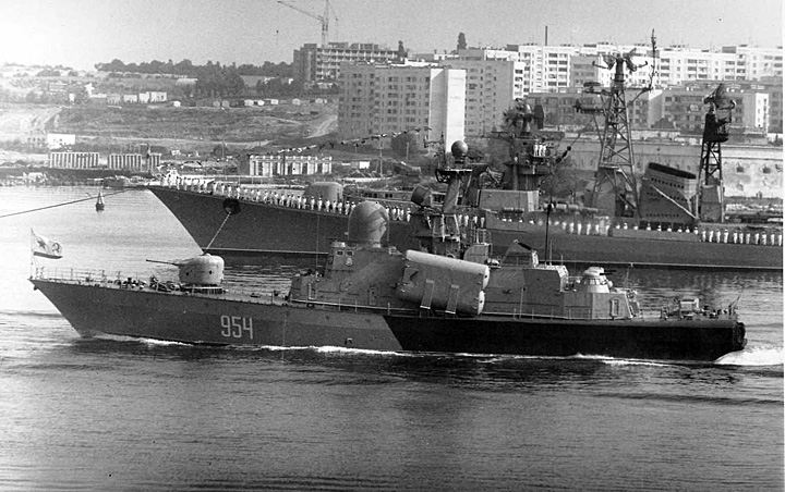 Ракетный катер "Р-63" ("Куйбышевский комсомолец") Черноморского флота, 1988 г.