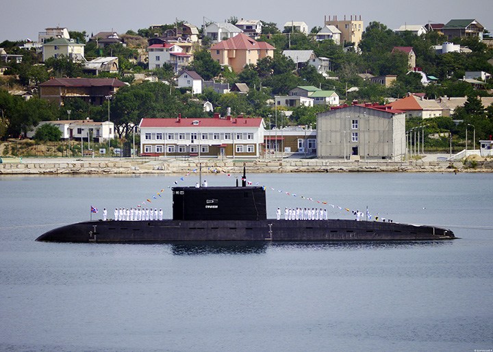 Большая дизельная подводная лодка "Старый Оскол"