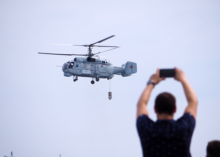 Противолодочный вертолет Ка-27ПЛ Морской авиации Черноморского флота