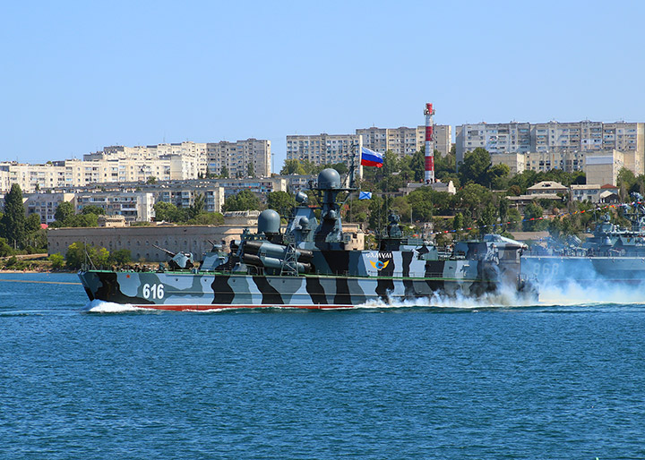 Ракетный корабль на воздушной подушке "Самум"