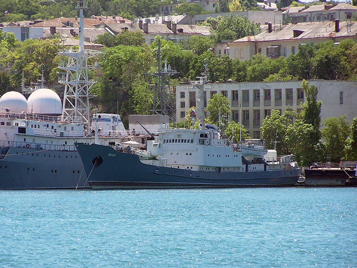 Разведывательный корабль "Лиман" Черноморского флота