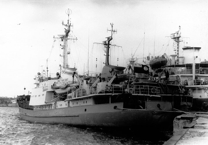 Разведывательный корабль "Океан" Черноморского флота