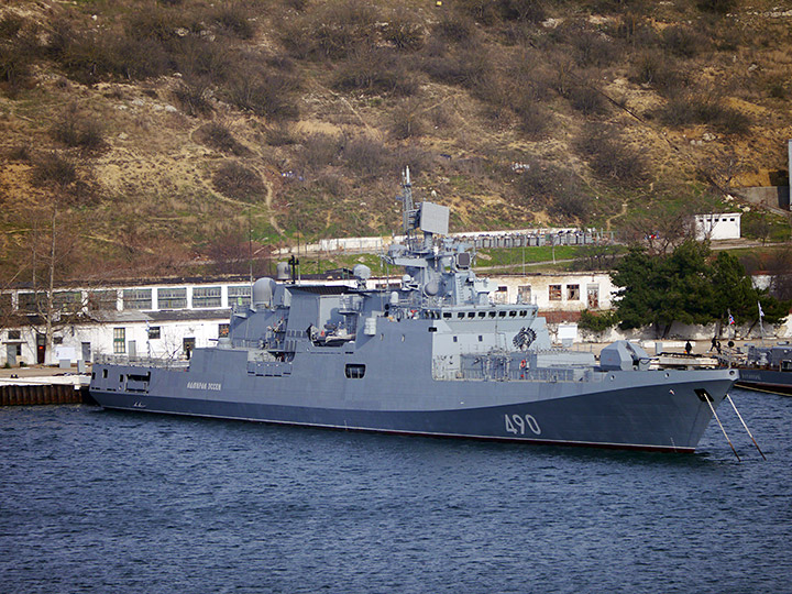 Фрегат "Адмирал Эссен" в Севастополе