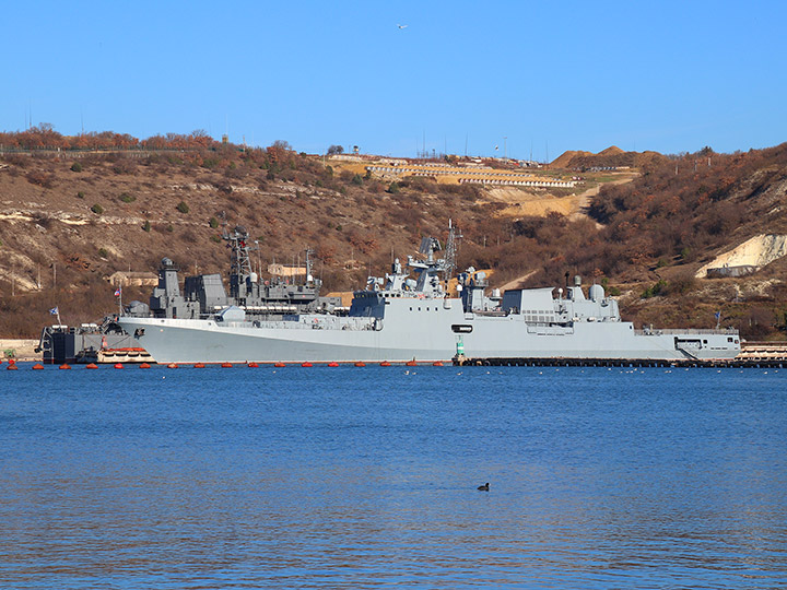 Frigate Admiral Makarov at the refuel pier in Sevastopol Bay